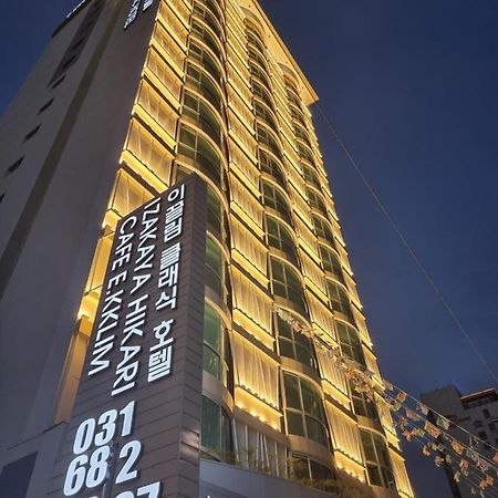Ekklim Classic Hotel Пхёнтхэк Экстерьер фото