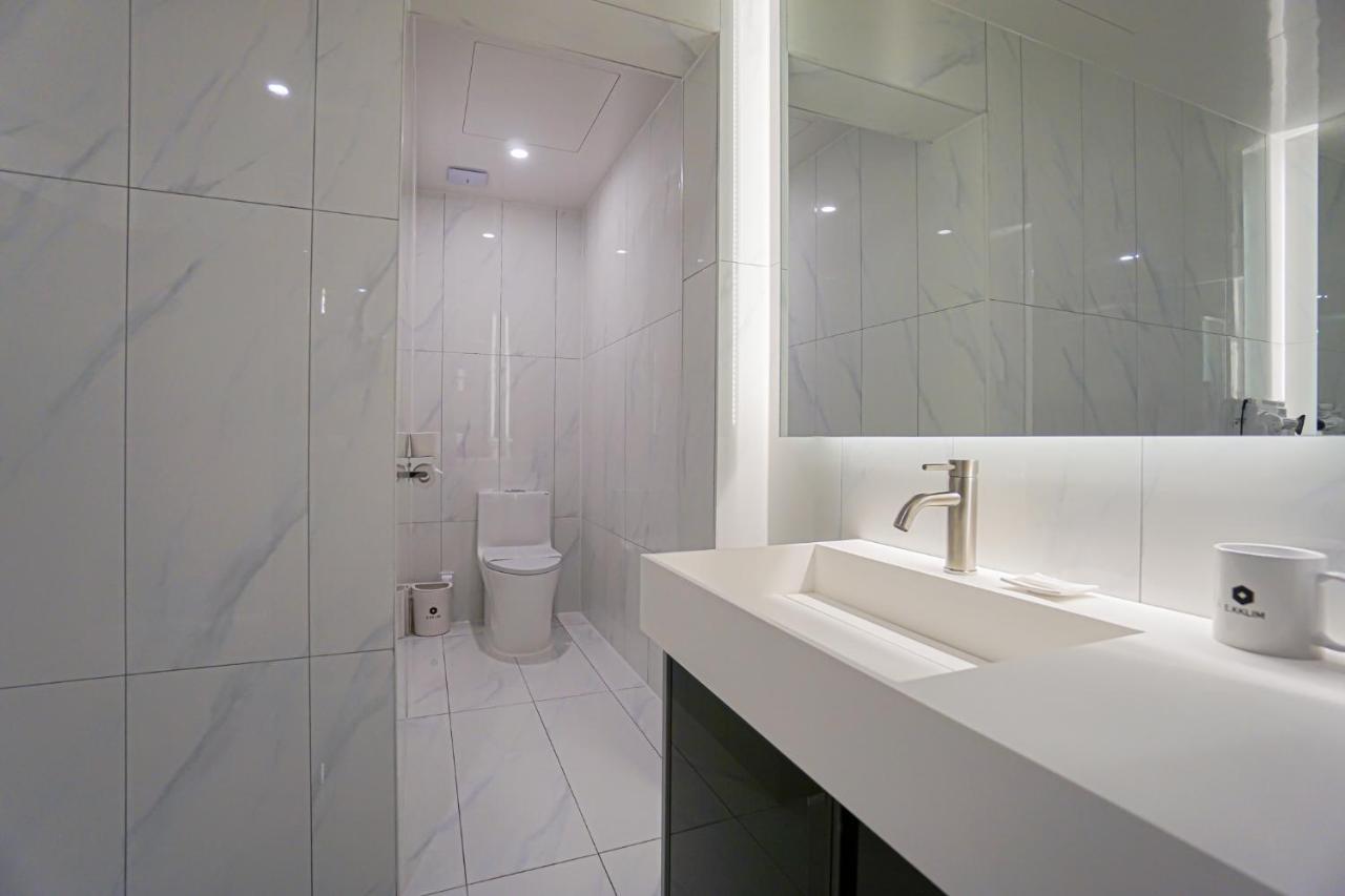 Ekklim Classic Hotel Пхёнтхэк Экстерьер фото